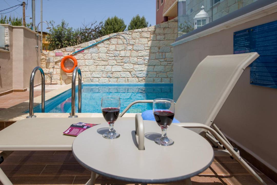 Photo of Patio Balcony in Kato Stalos