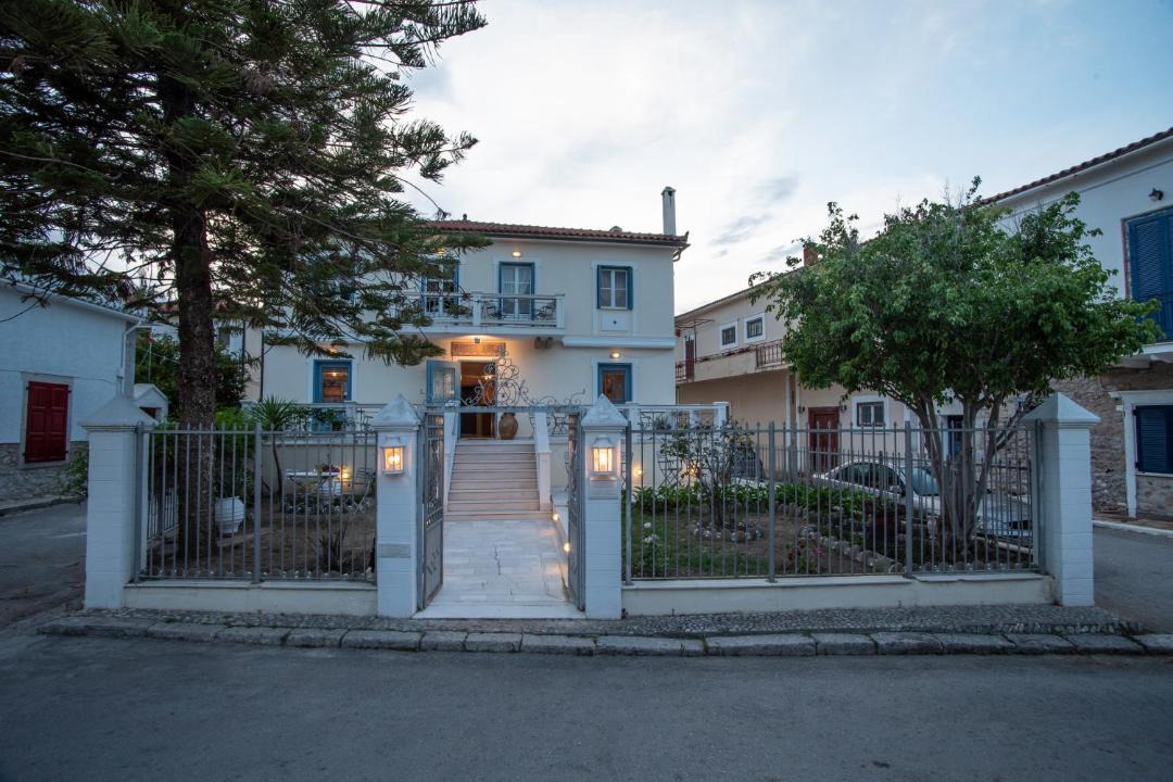 Photo of Others in Galaxidi