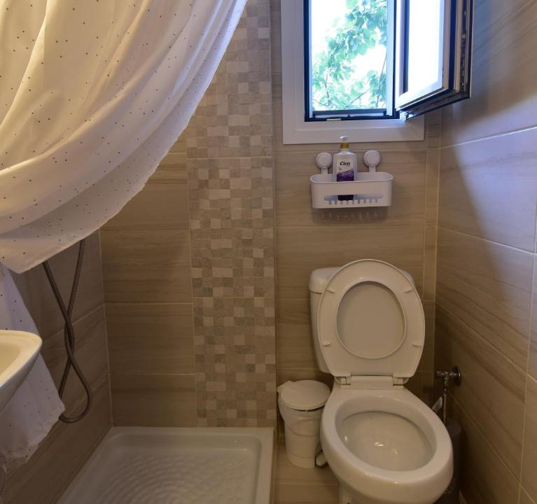 Photo of Bathroom in Igoumenitsa