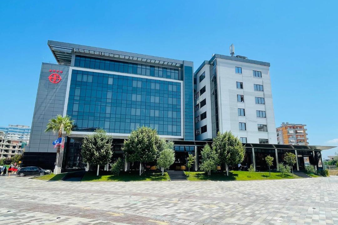 Photo of Others in Mbrostar-Urë