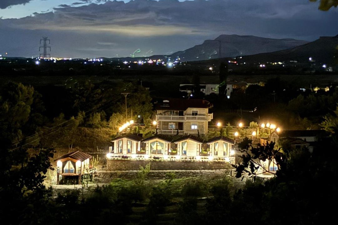Photo of Others in Sakës