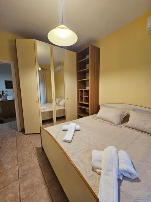 Photo of Bedroom in Drama