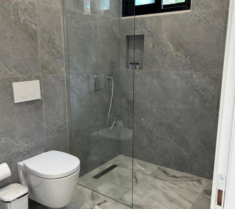 Photo of Bathroom in Qeparo