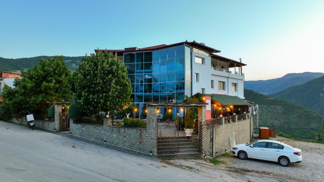 Photo of Others in Sinje