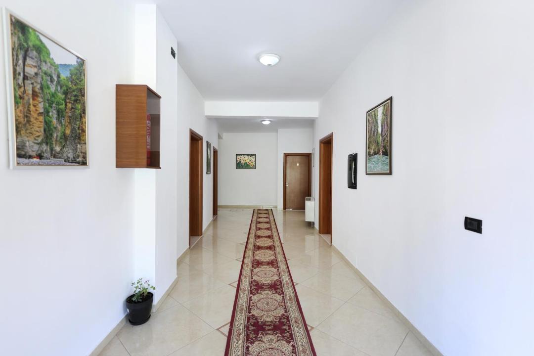 Photo of Others in Sinje