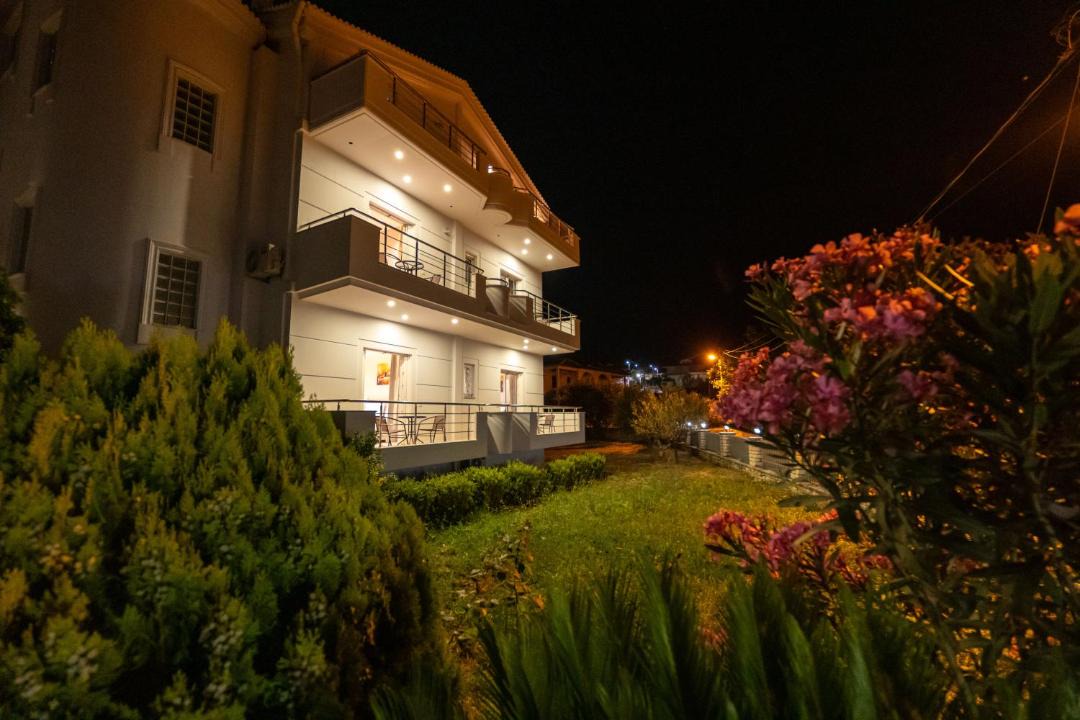 Photo of Others in Sarande
