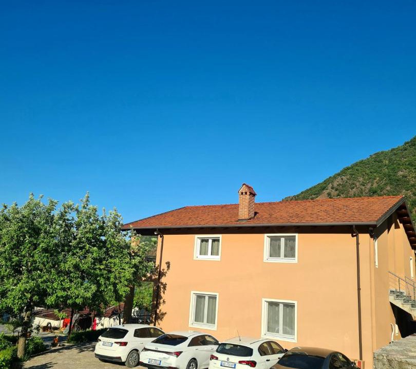 Photo of Others in Koman