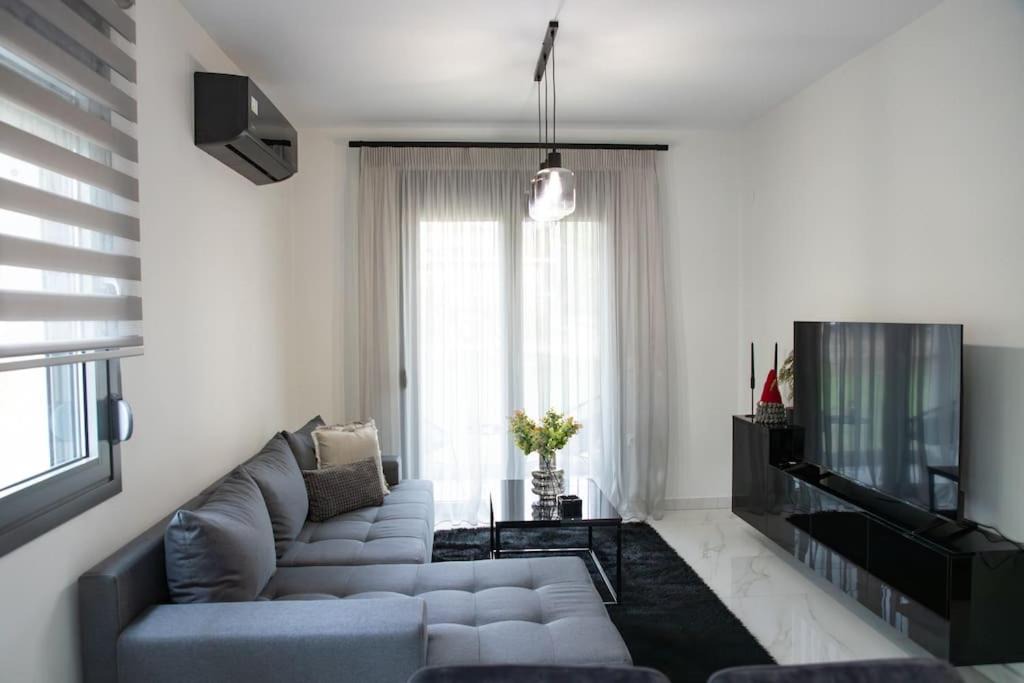 Photo of Livingroom in Drama