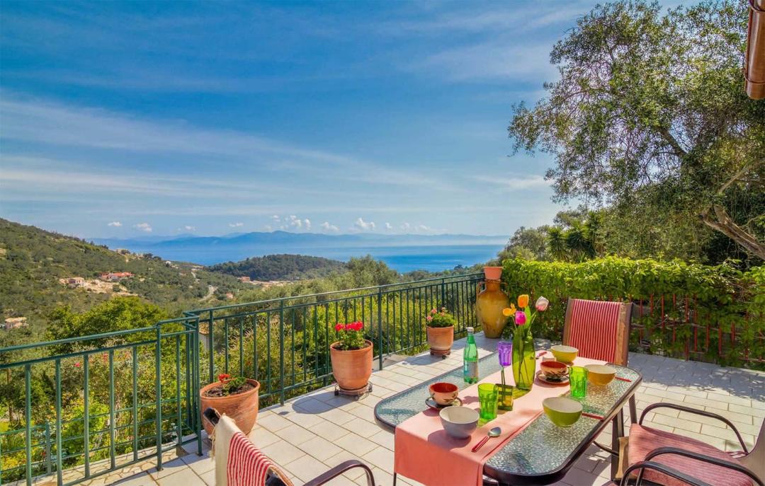 Photo of Patio Balcony in Mpogdanatika