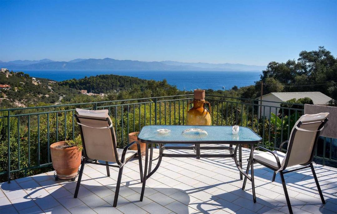 Photo of Patio Balcony in Mpogdanatika