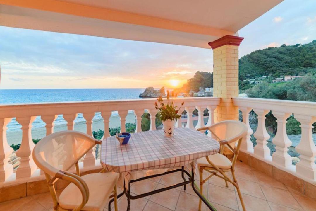 Photo of Patio Balcony in Sinarades
