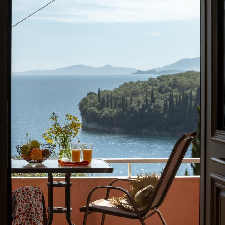 Photo of Patio Balcony in Petaleia