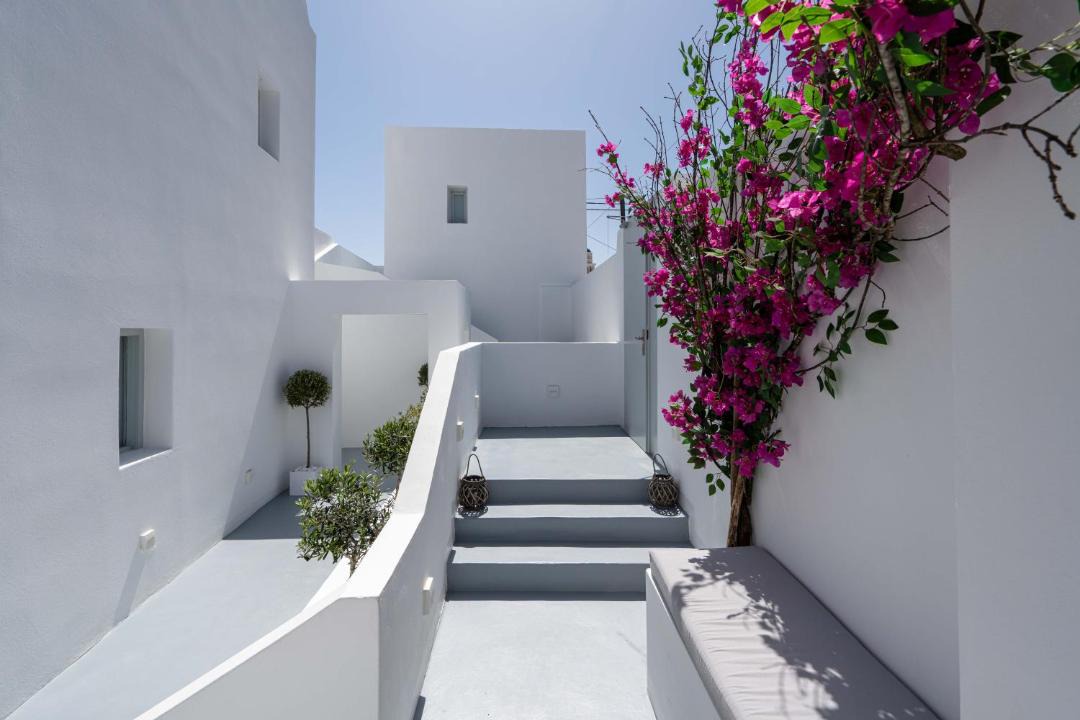 Photo of Others in Fira