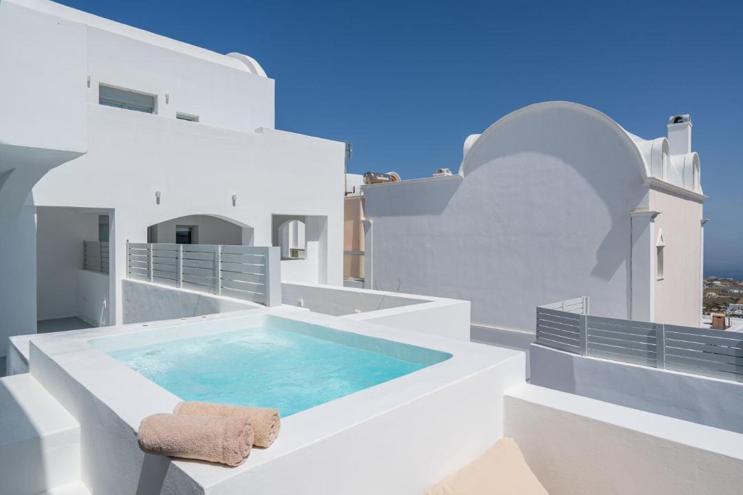 Photo of Others in Fira