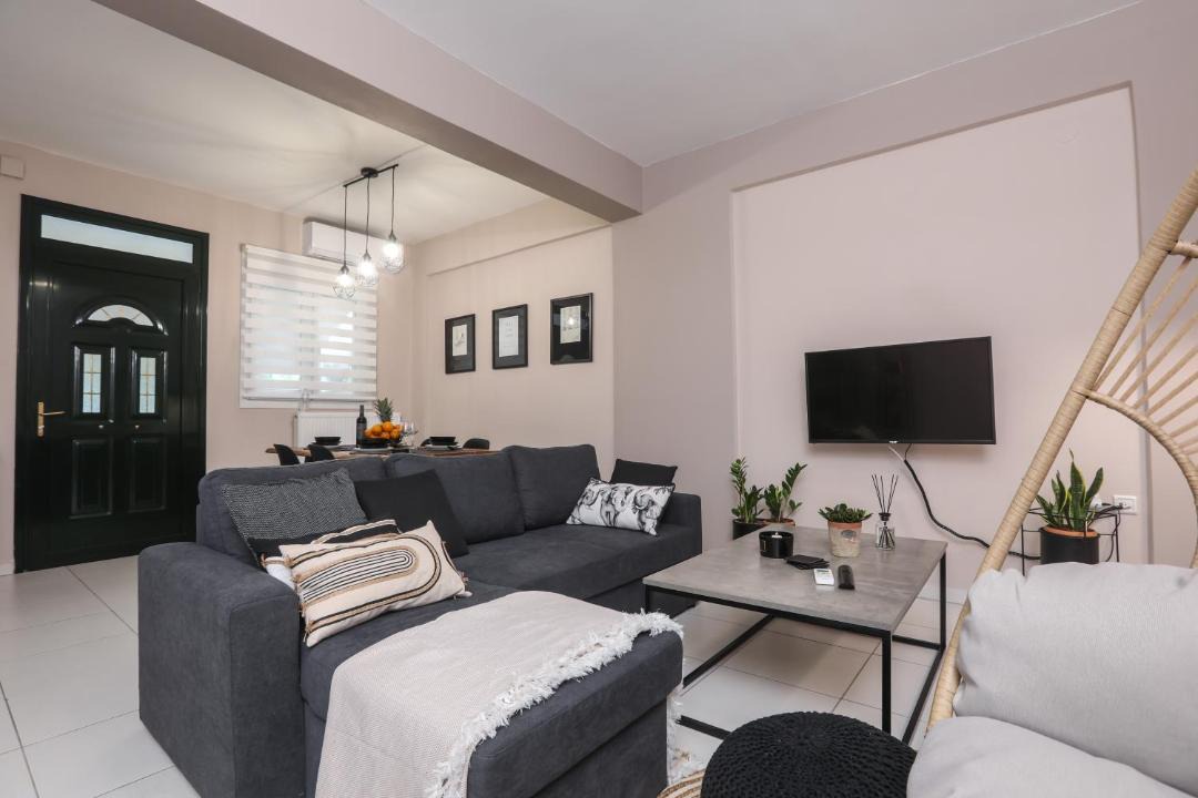 Photo of Livingroom in Alepou