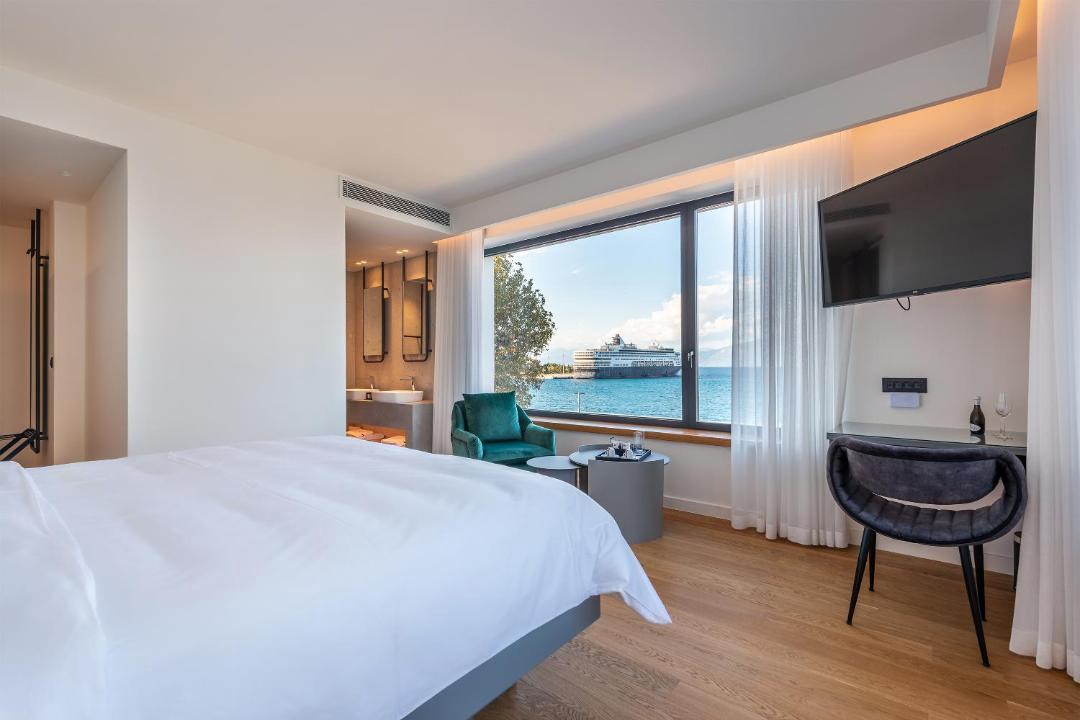 Photo of Bedroom in Aigio