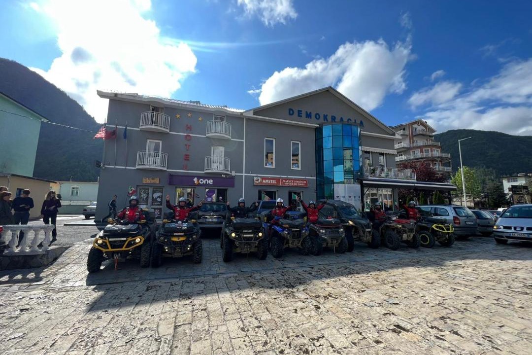 Photo of Others in Sakës