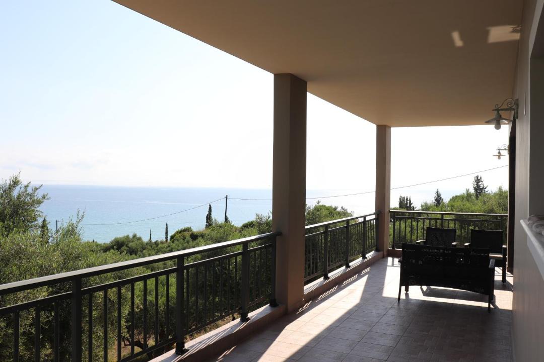 Photo of Patio Balcony in Elation