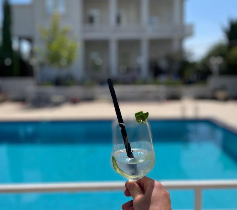 Photo of Others in Rade