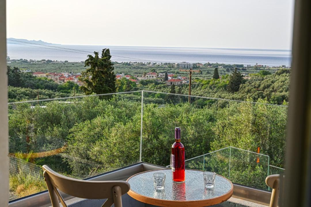 Photo of Patio Balcony in Drapanias