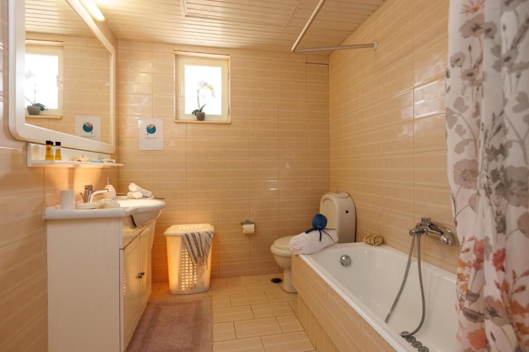 Photo of Bathroom in Gournai