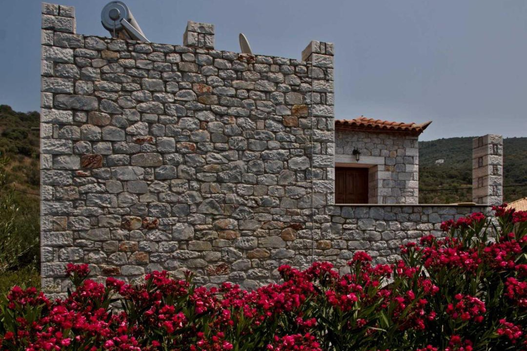 Photo of Buildings in Lefktron