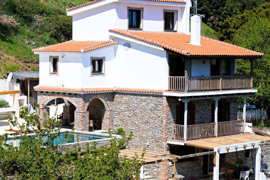 Photo of Buildings in Skiathos