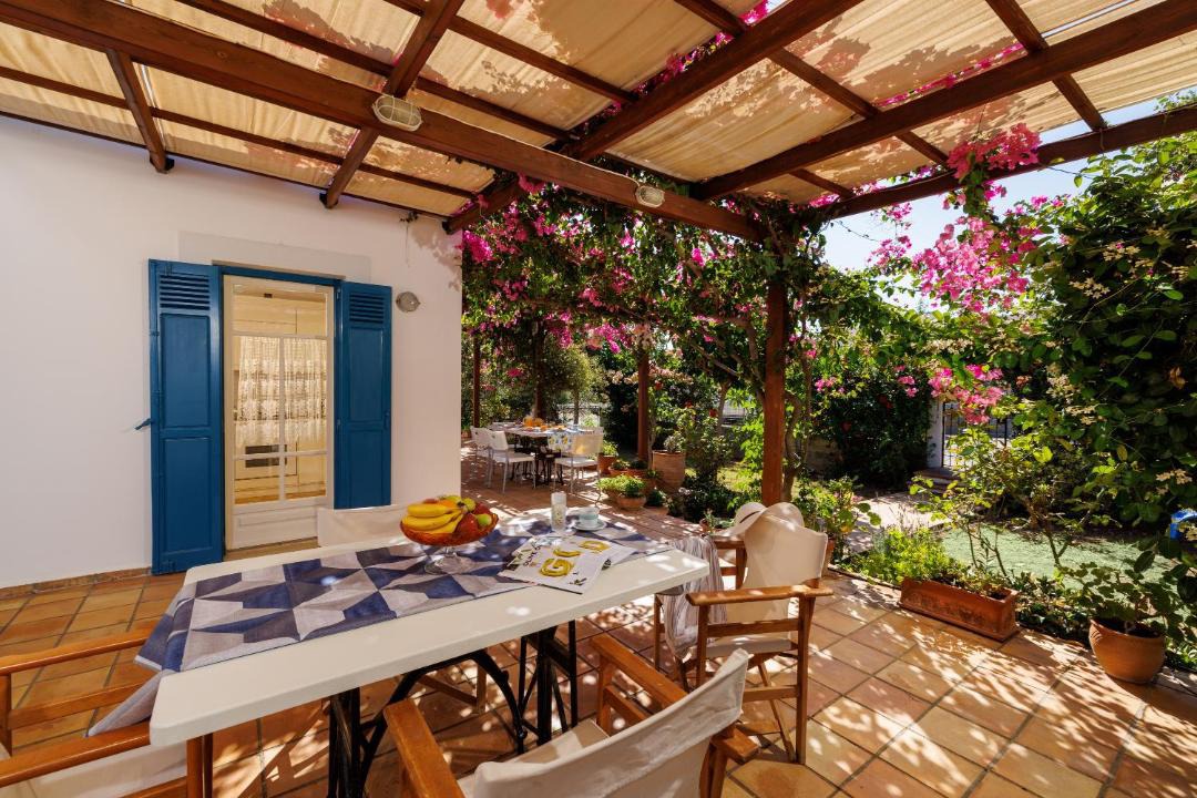 Photo of Patio Balcony in Gournai