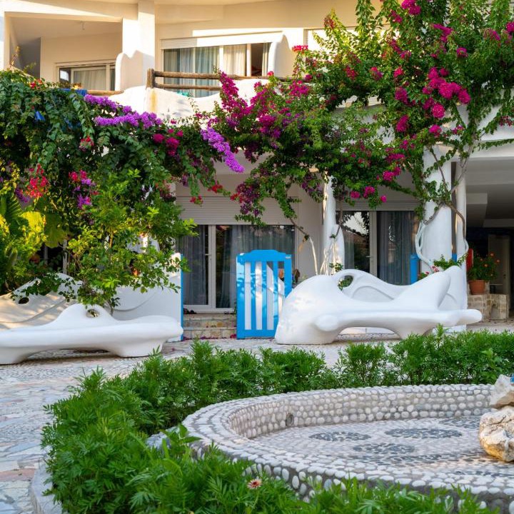 Photo of Others in Sarande