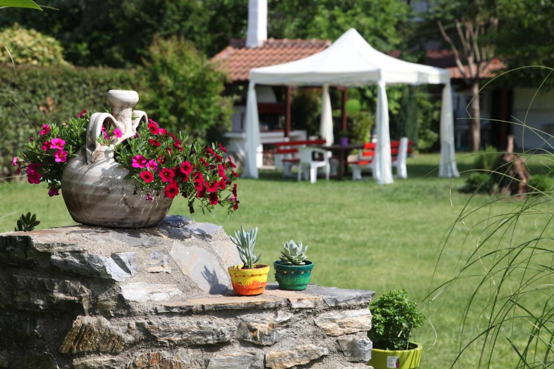 Photo of Others in Paralia Skotinis