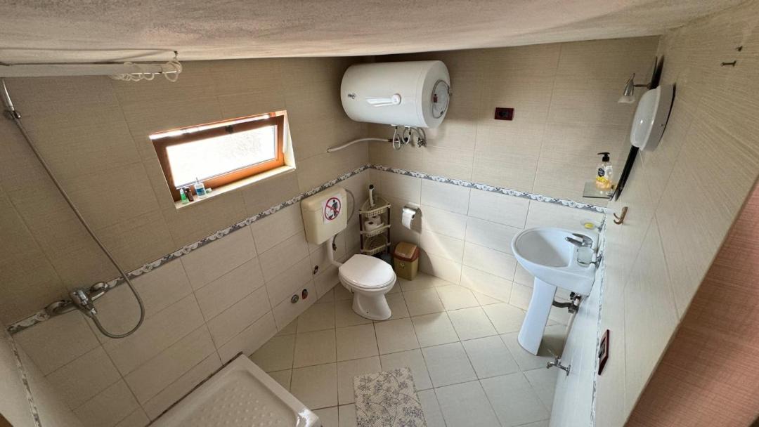Photo of Bathroom in Sakës