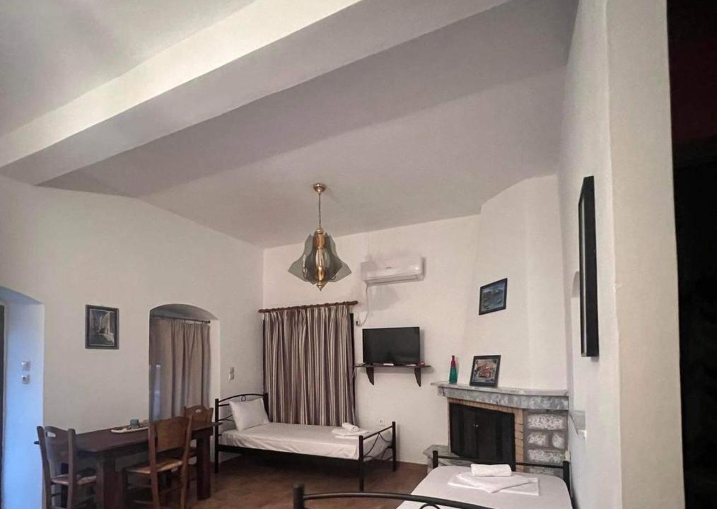 Photo of Bedroom in Charouda