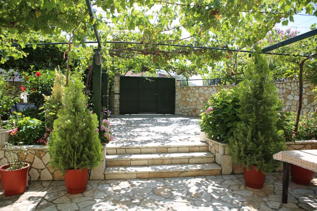 Photo of Others in Qeparo