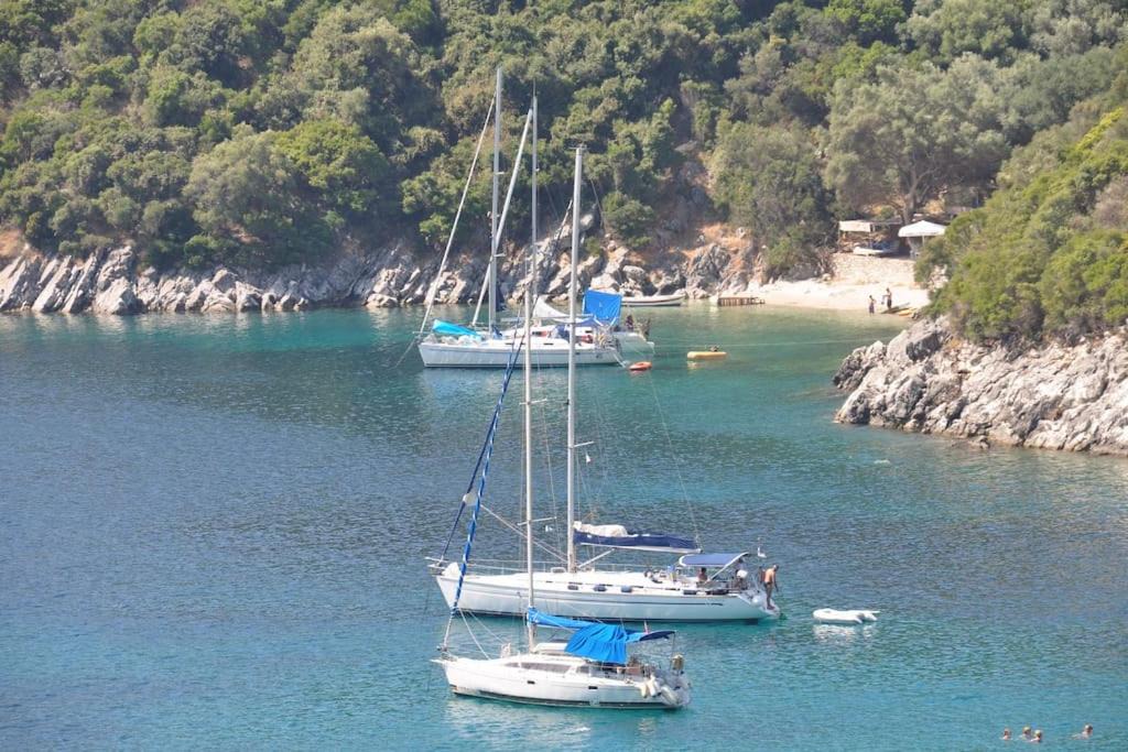 Photo of Others in Mikros Gialos