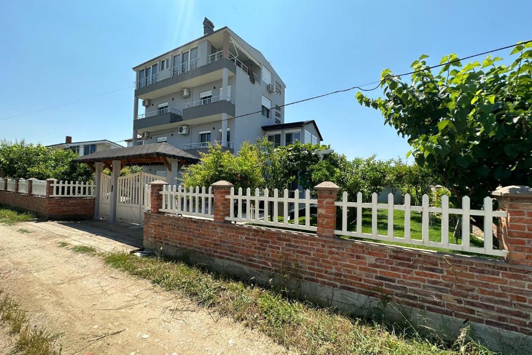 Photo of Others in Qerek
