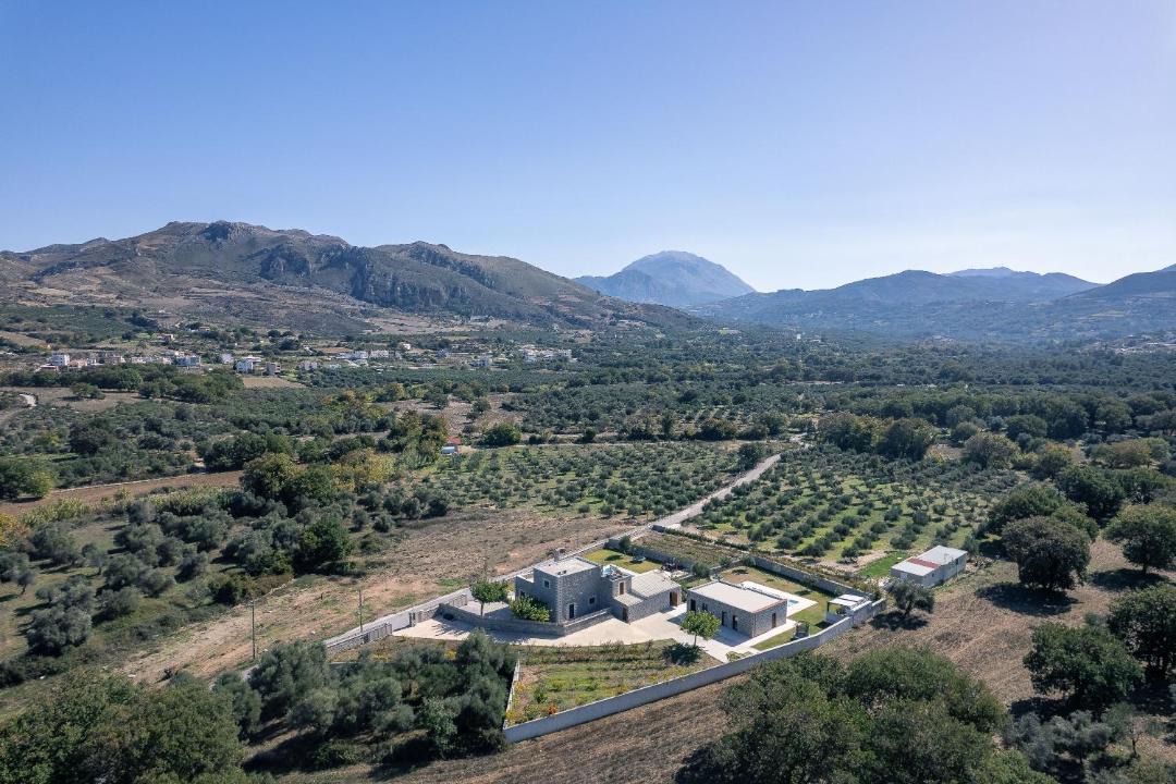Photo of Others in Monopari