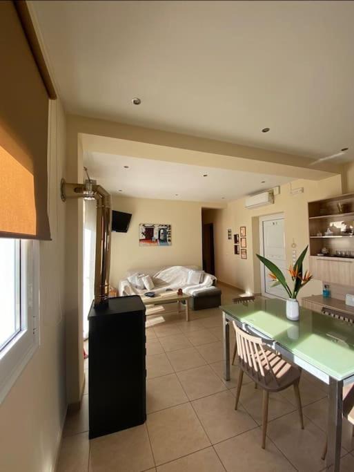 Photo of Livingroom in Amigdalokefali