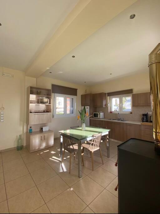 Photo of Livingroom in Amigdalokefali