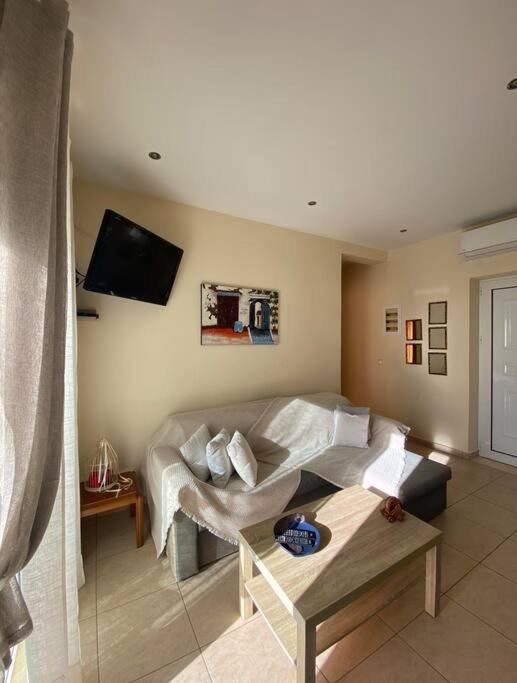 Photo of Livingroom in Amigdalokefali