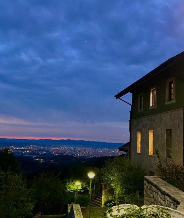 Photo of Buildings in Dajt