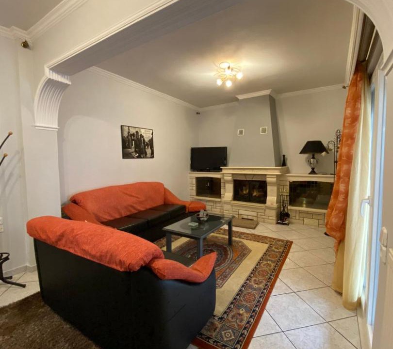 Photo of Livingroom in Karpenisi