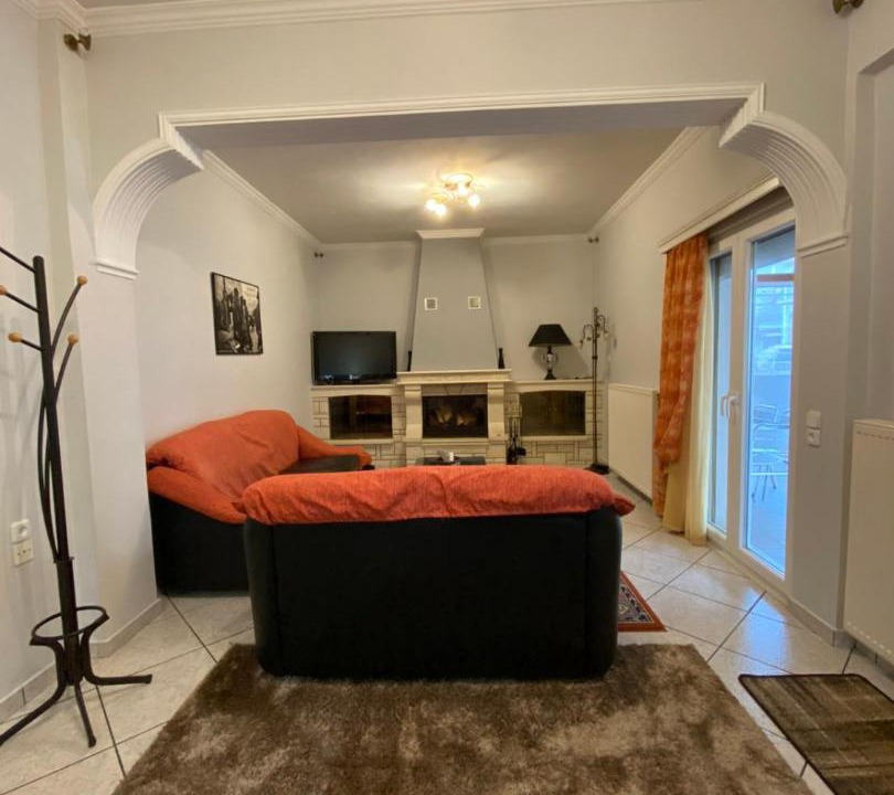 Photo of Livingroom in Karpenisi