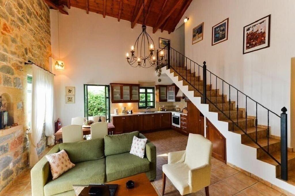 Photo of Livingroom in Lefktron