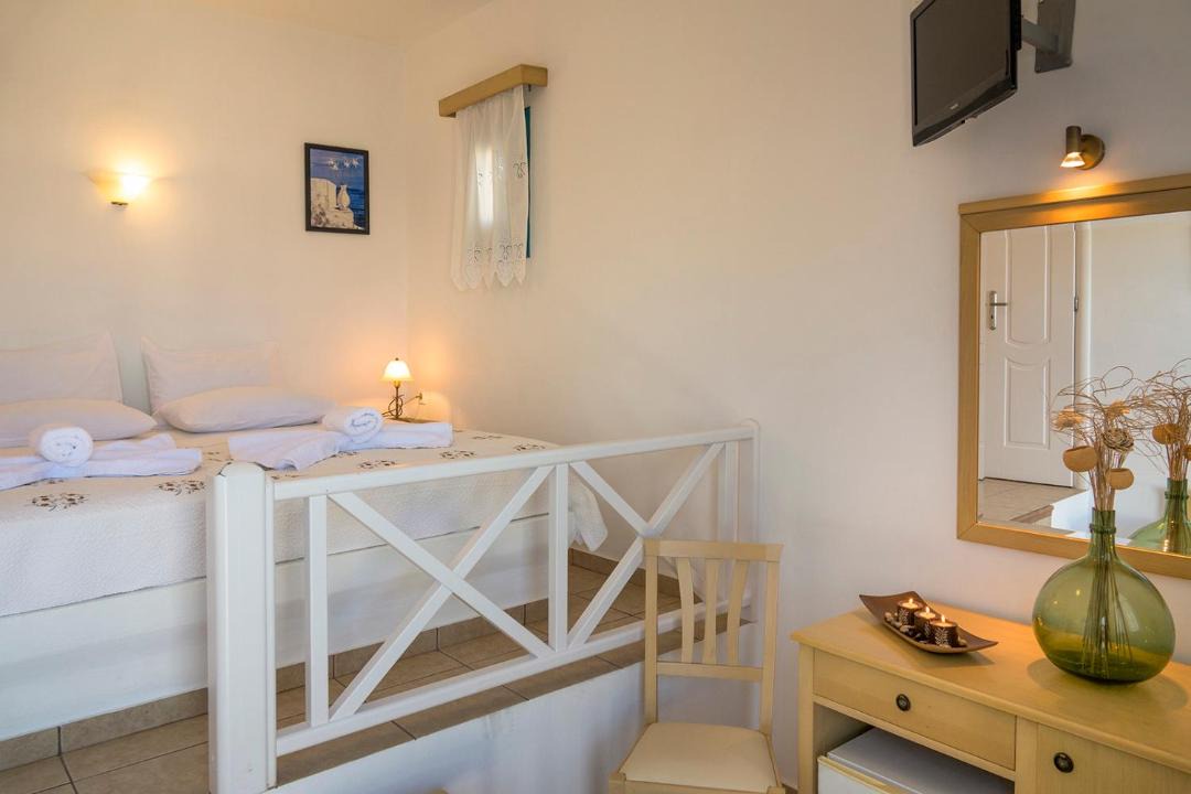 Photo of Others in Chora Folegandros