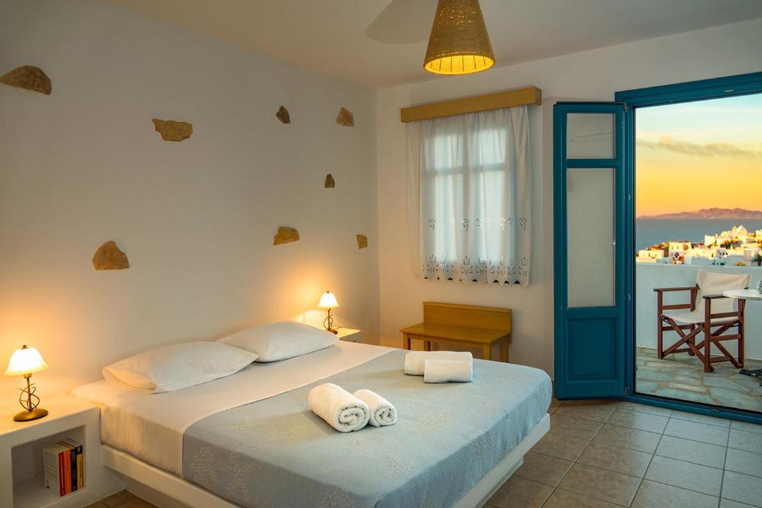 Photo of Others in Chora Folegandros