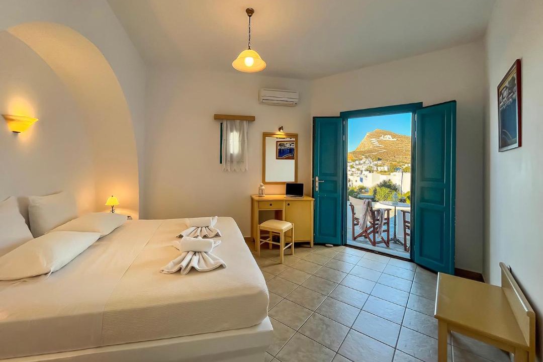 Photo of Others in Chora Folegandros