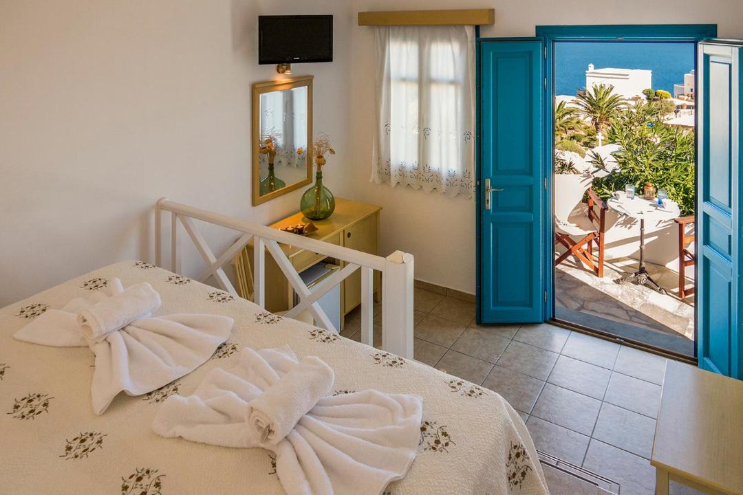 Photo of Others in Chora Folegandros