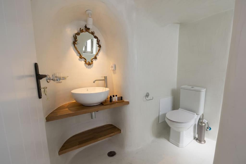 Photo of Bathroom in Oia