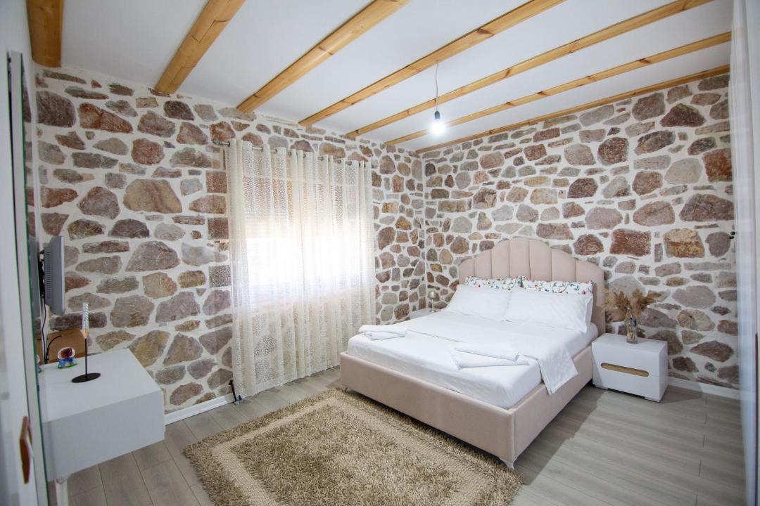 Photo of Bedroom in Korce