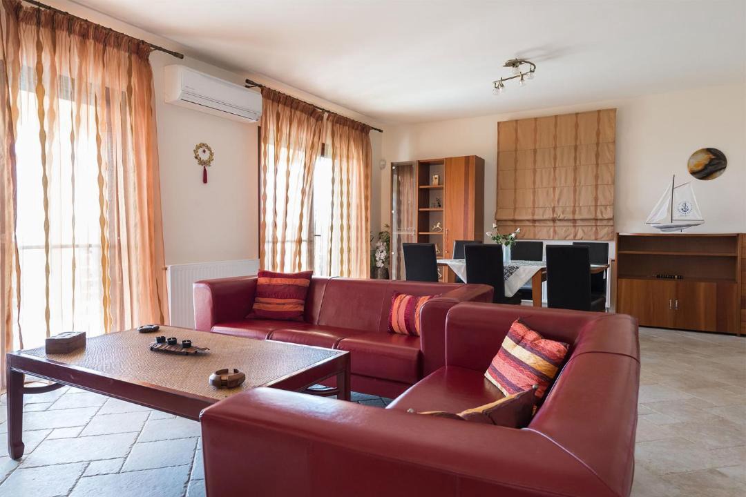Photo of Livingroom in Karavados